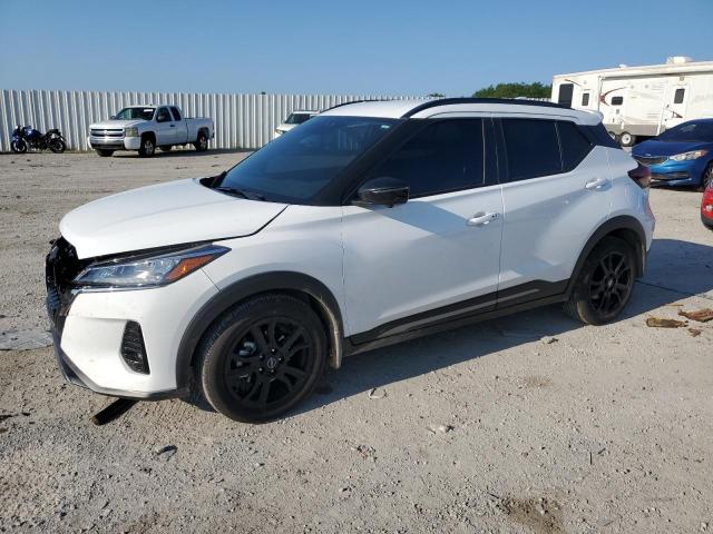  Salvage Nissan Kicks