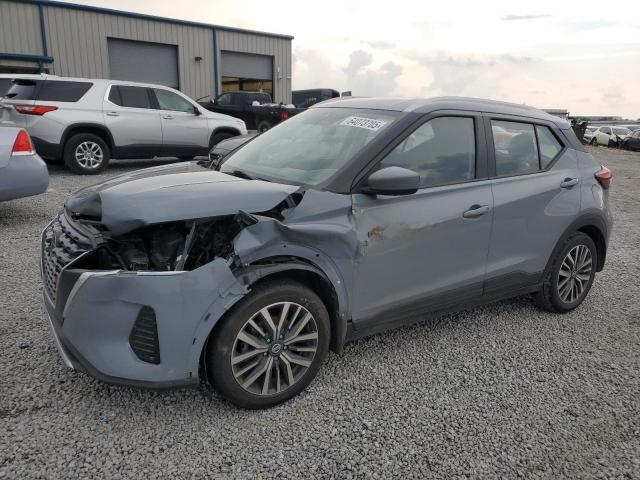  Salvage Nissan Kicks