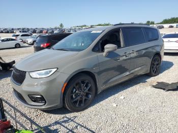  Salvage Chrysler Pacifica