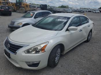  Salvage Nissan Altima