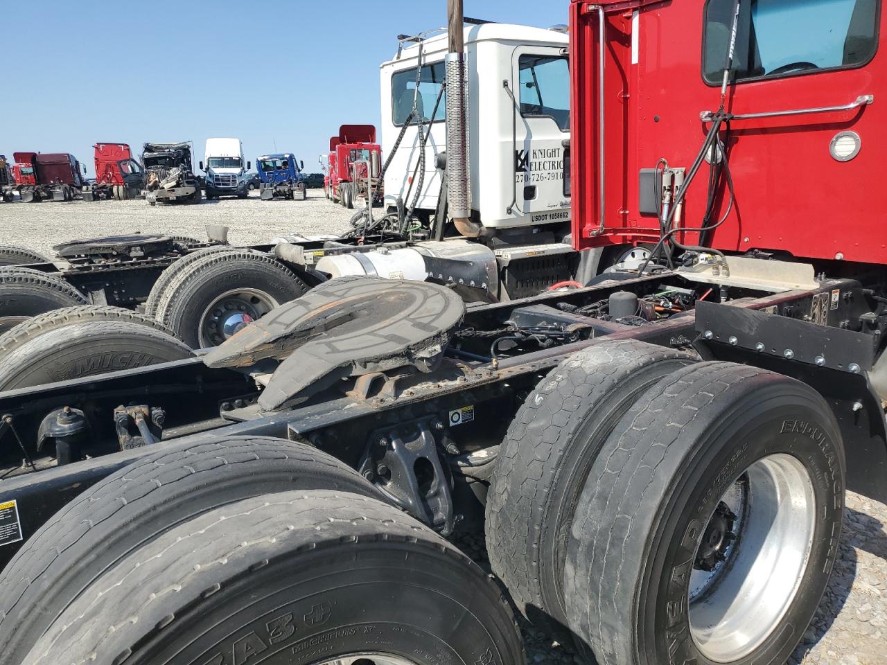 Peterbilt 579 Image 10