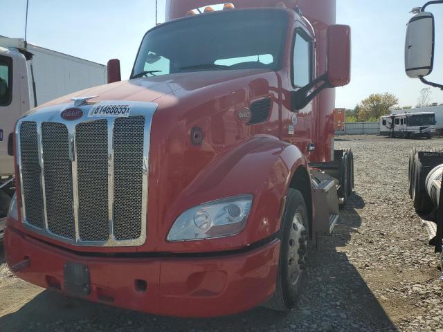 Peterbilt 579 Image 4