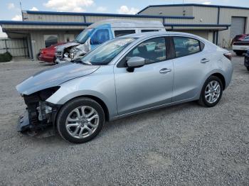  Salvage Toyota Yaris