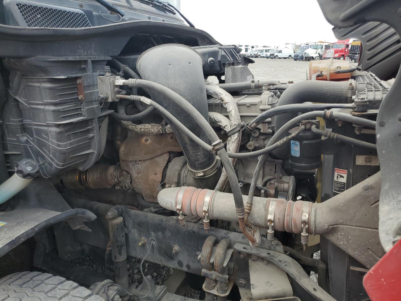 Freightliner Cascadia 1 Image 9