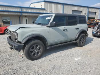  Salvage Ford Bronco