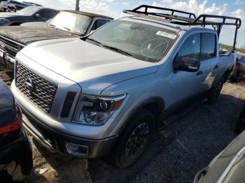  Salvage Nissan Titan