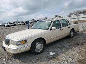  Salvage Lincoln Towncar