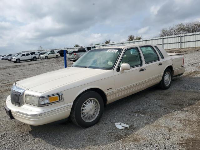  Salvage Lincoln Towncar