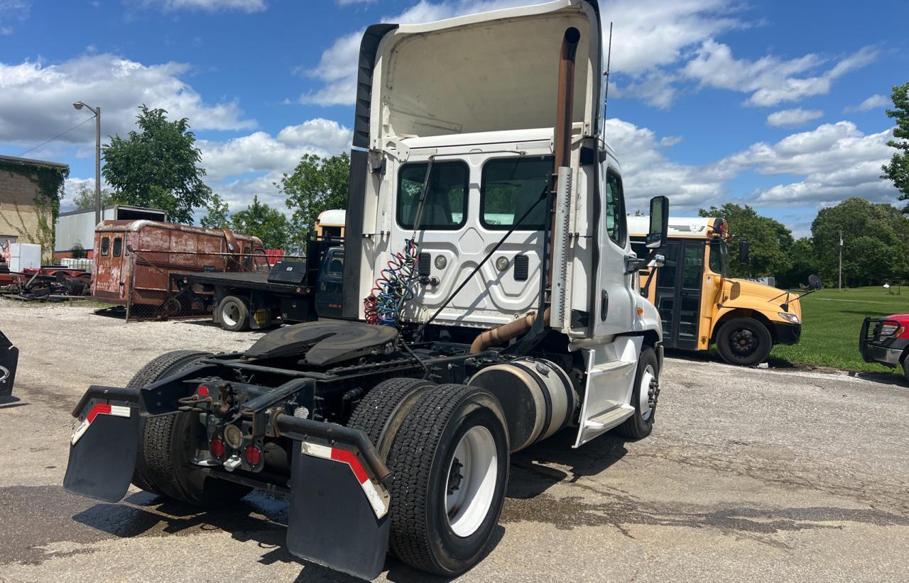 Freightliner Cascadia 1 Image 5