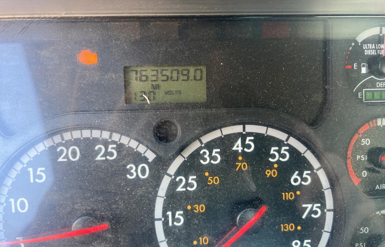 Freightliner Cascadia 1 Image 9