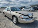Lincoln Towncar Signature Limited Image 11