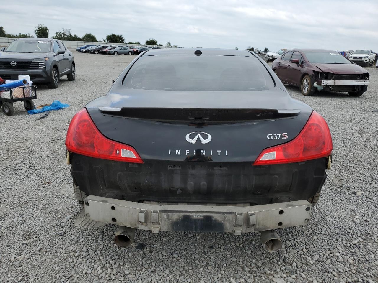 INFINITI G37 Base Image 2