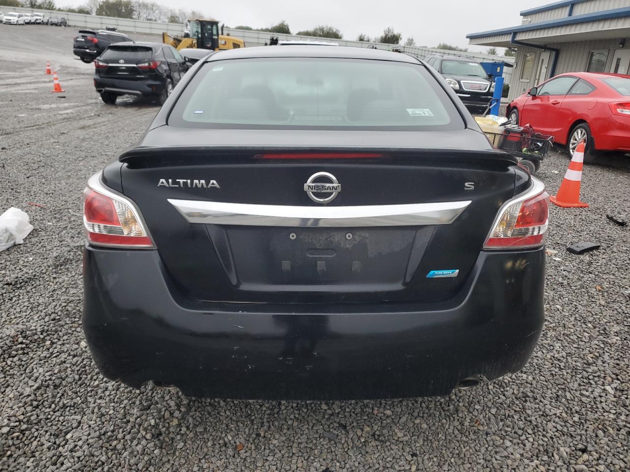 Nissan Altima 2.5 Image 5