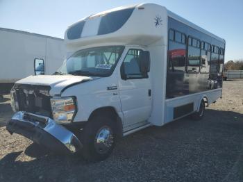  Salvage Ford Econoline E350 Super Duty