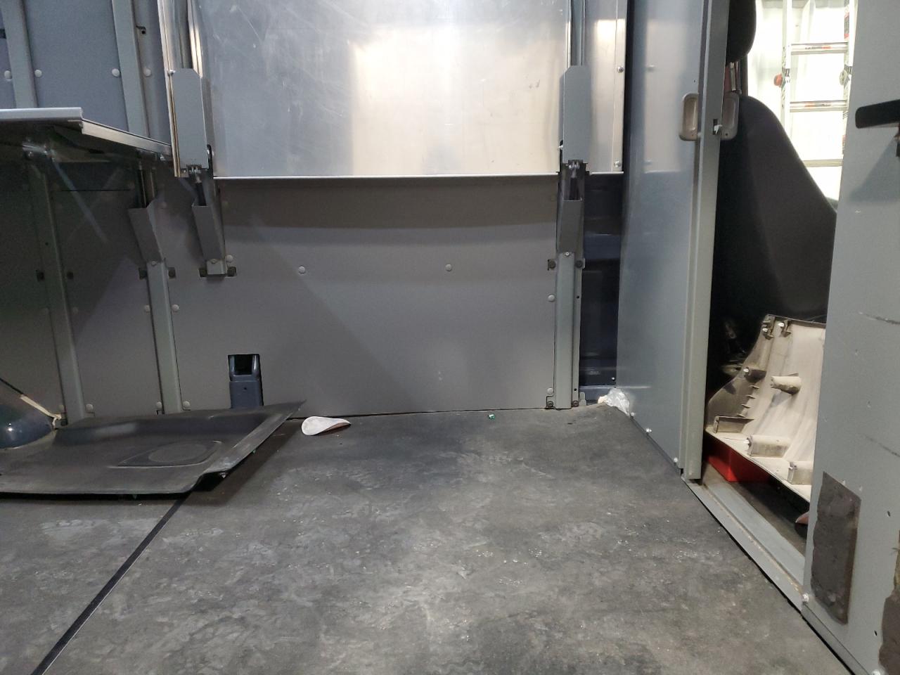 Ford Transit T-250 Image 10