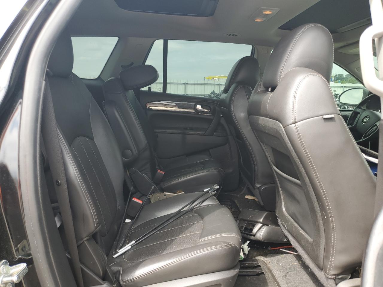 Buick Enclave Image 9