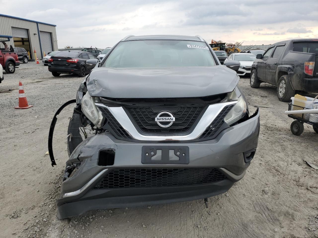 Nissan Murano S Image 4