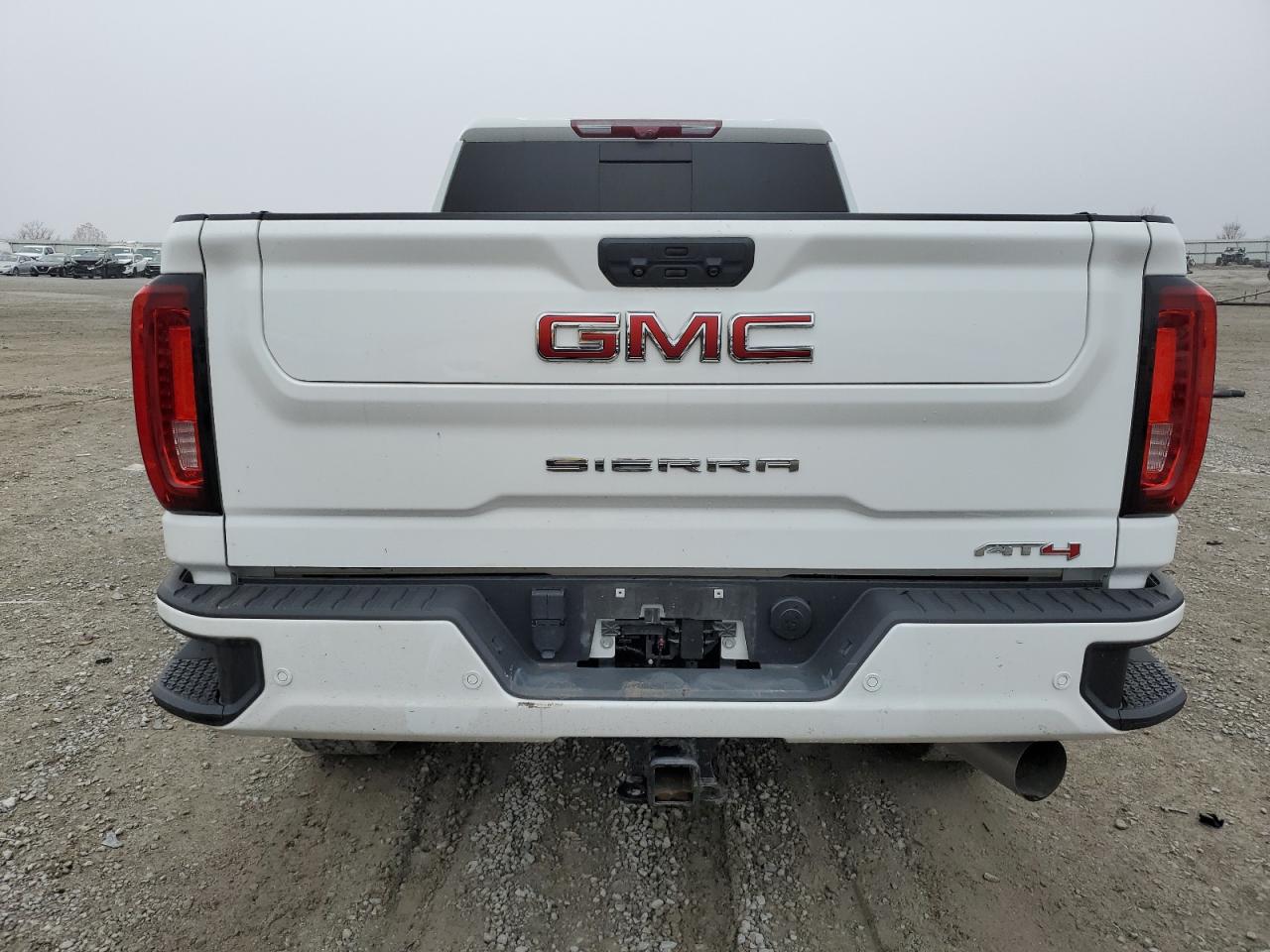 GMC Sierra K2500 At4 Image 3