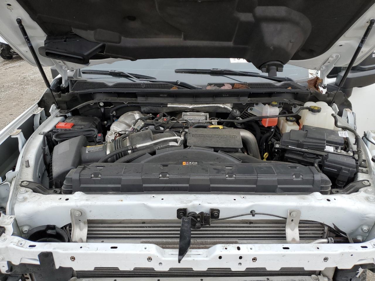 GMC Sierra K2500 At4 Image 5