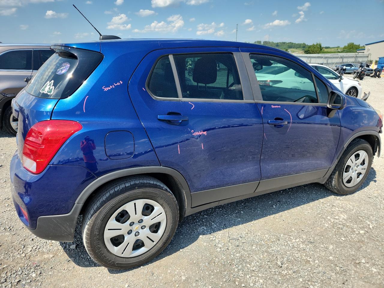 Chevrolet Trax Ls Image 3