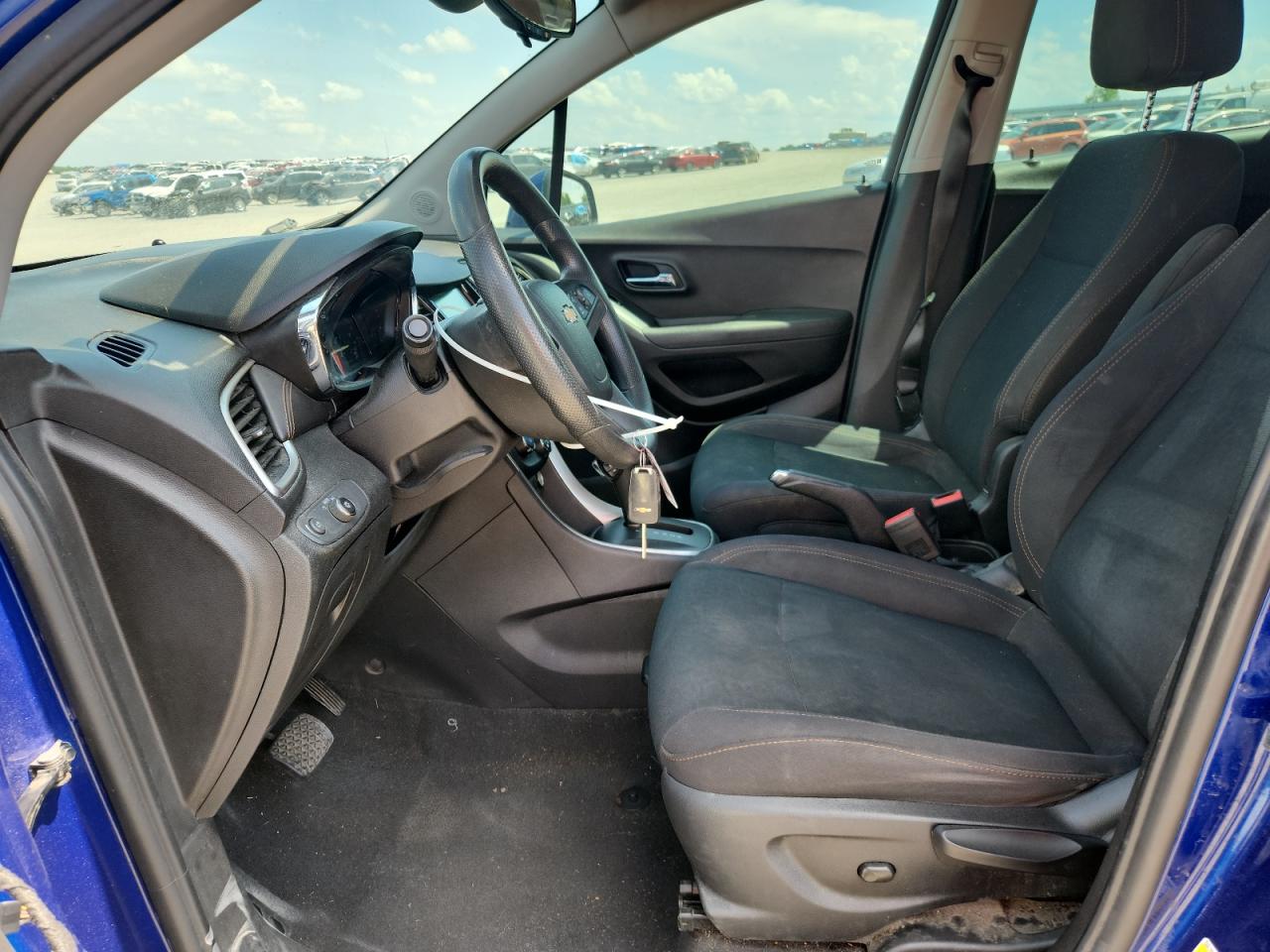 Chevrolet Trax Ls Image 6