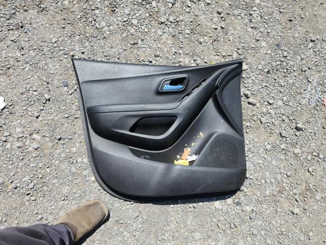 Chevrolet Trax Ls Image 8