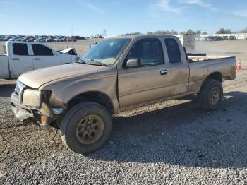  Salvage Toyota Tacoma