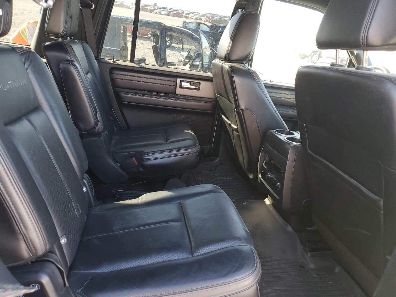 Ford Expedition Platinum Image 14