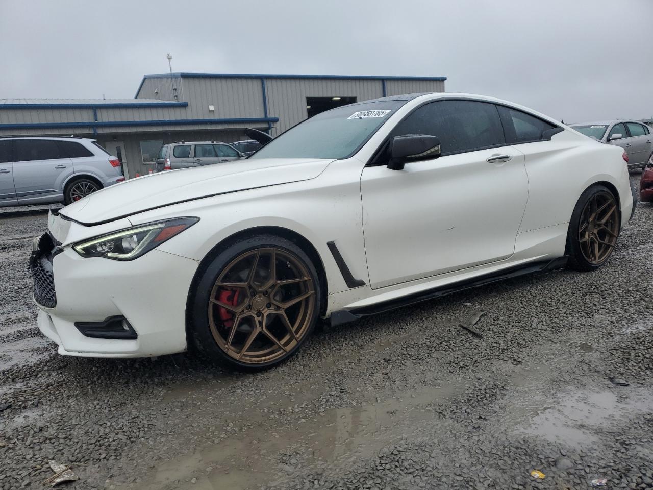 INFINITI Q60 Premium Image 1