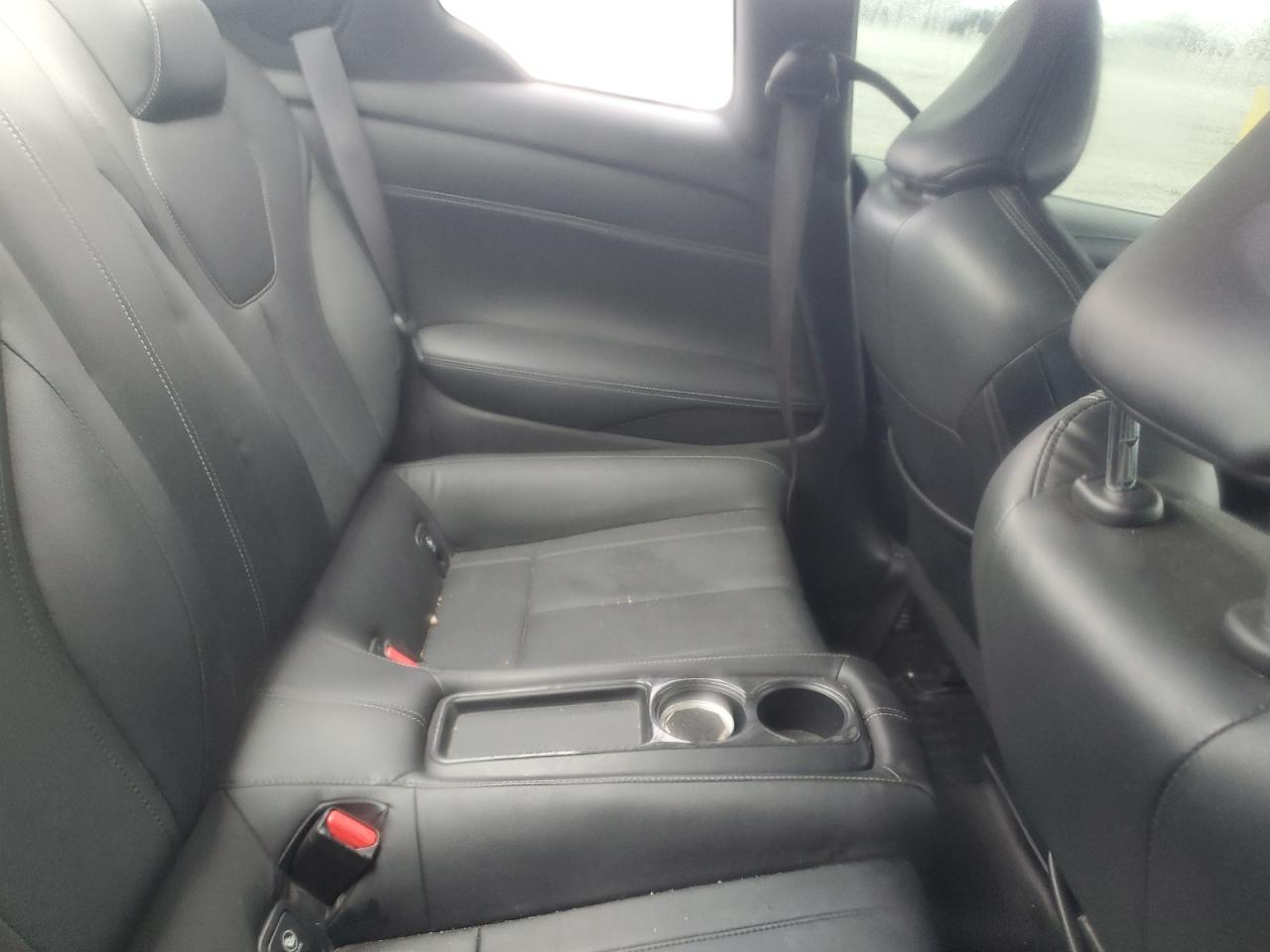 INFINITI Q60 Premium Image 9