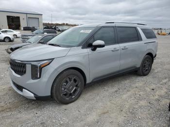  Salvage Kia Carnival
