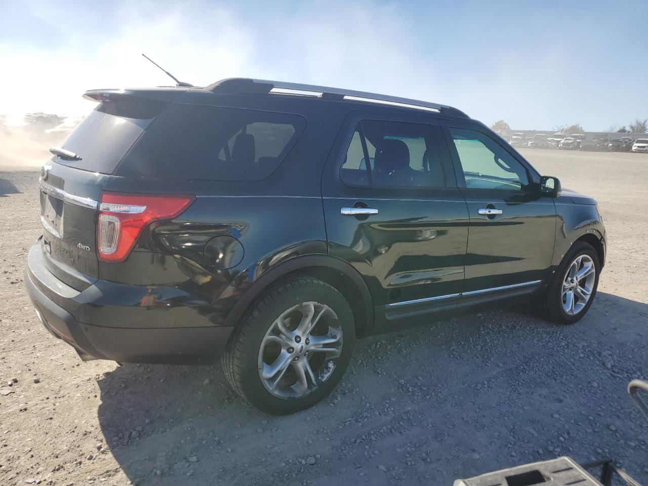 Ford Explorer Limited Image 5