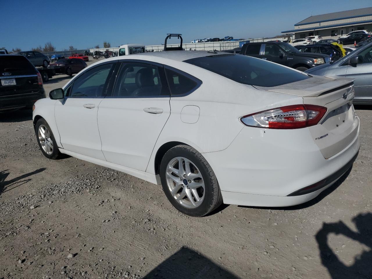 Ford Fusion Se Image 3