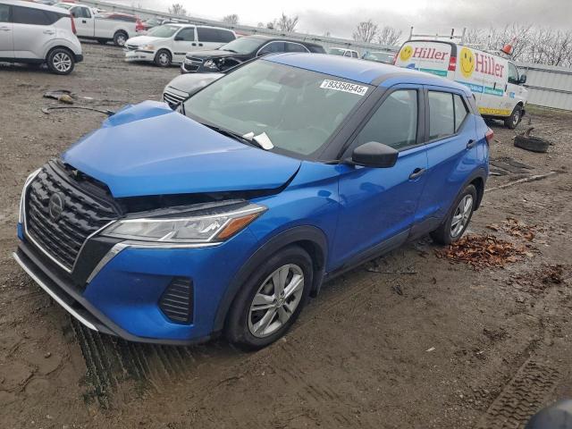  Salvage Nissan Kicks