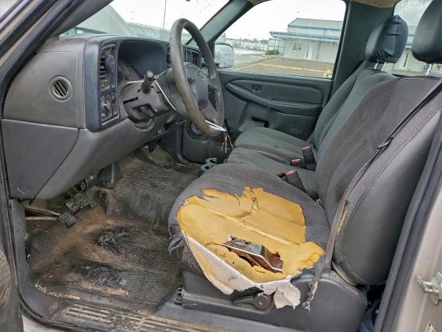 Chevrolet Silverado C1500 Image 2