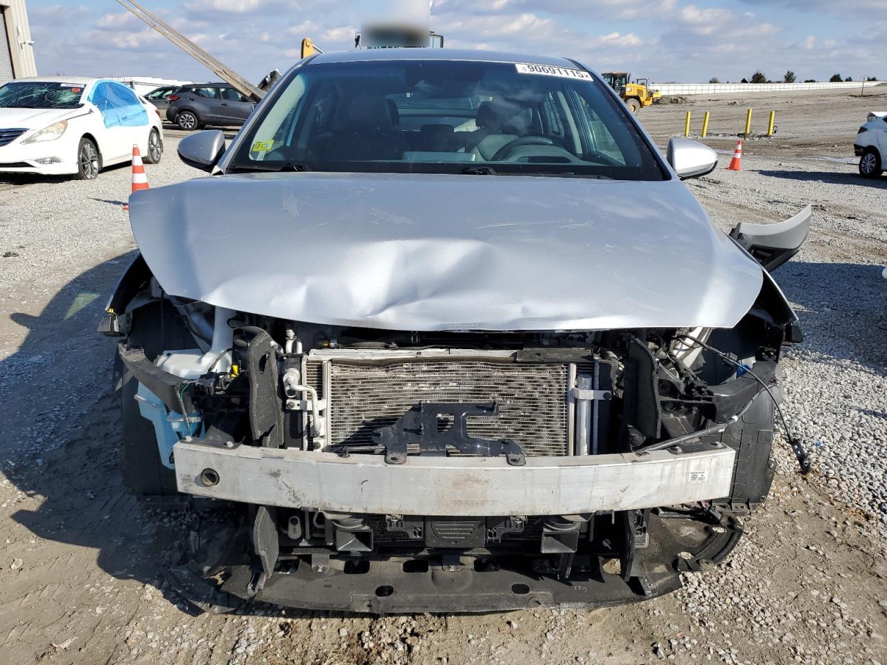 Hyundai Ioniq Limited Image 5