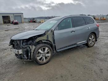  Salvage Nissan Pathfinder