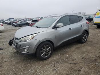  Salvage Hyundai TUCSON