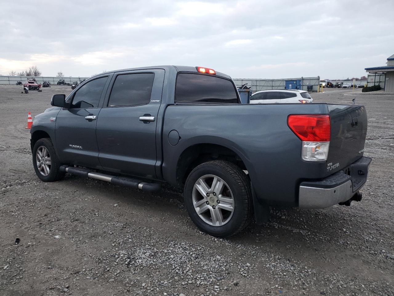 Toyota Tundra Crewmax Limited Image 9