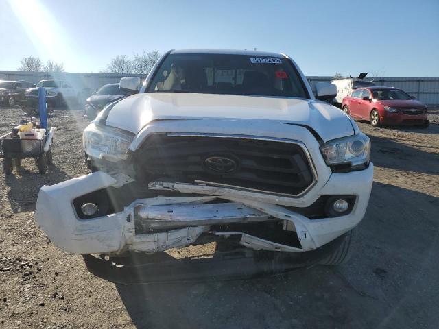 Toyota Tacoma Double Cab Image 3