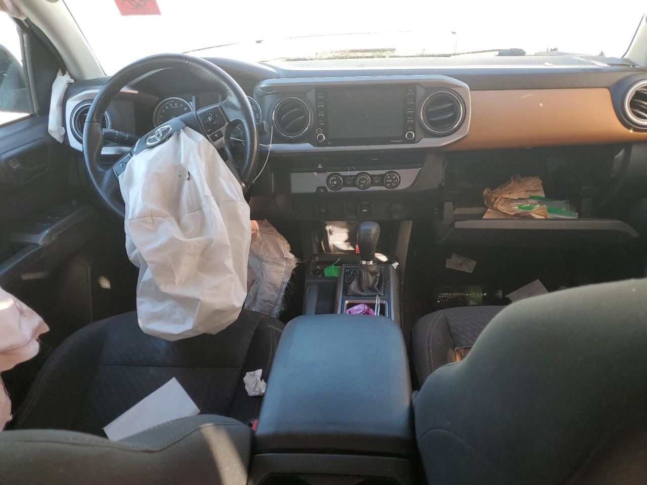 Toyota Tacoma Double Cab Image 11