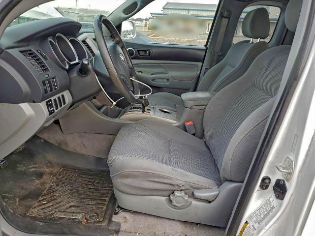 Toyota Tacoma Access Cab Image 6