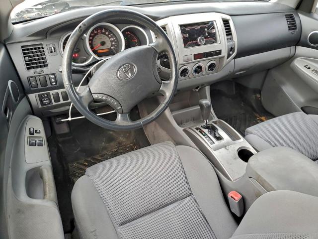 Toyota Tacoma Access Cab Image 10