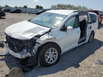  Salvage Chrysler Pacifica