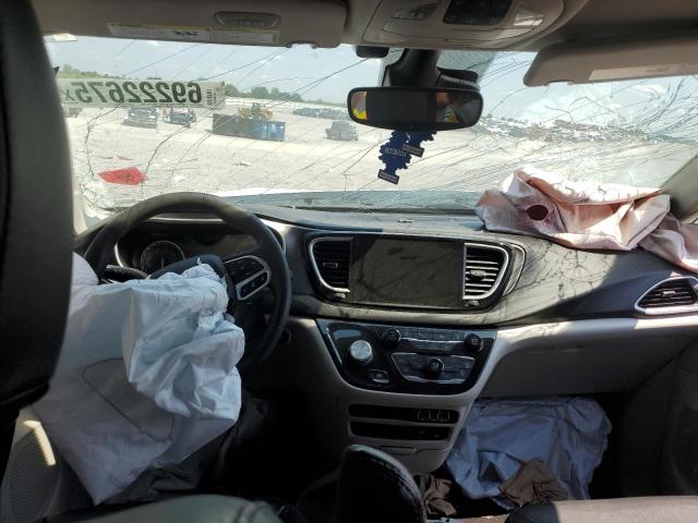 Chrysler Pacifica Touring L Image 11