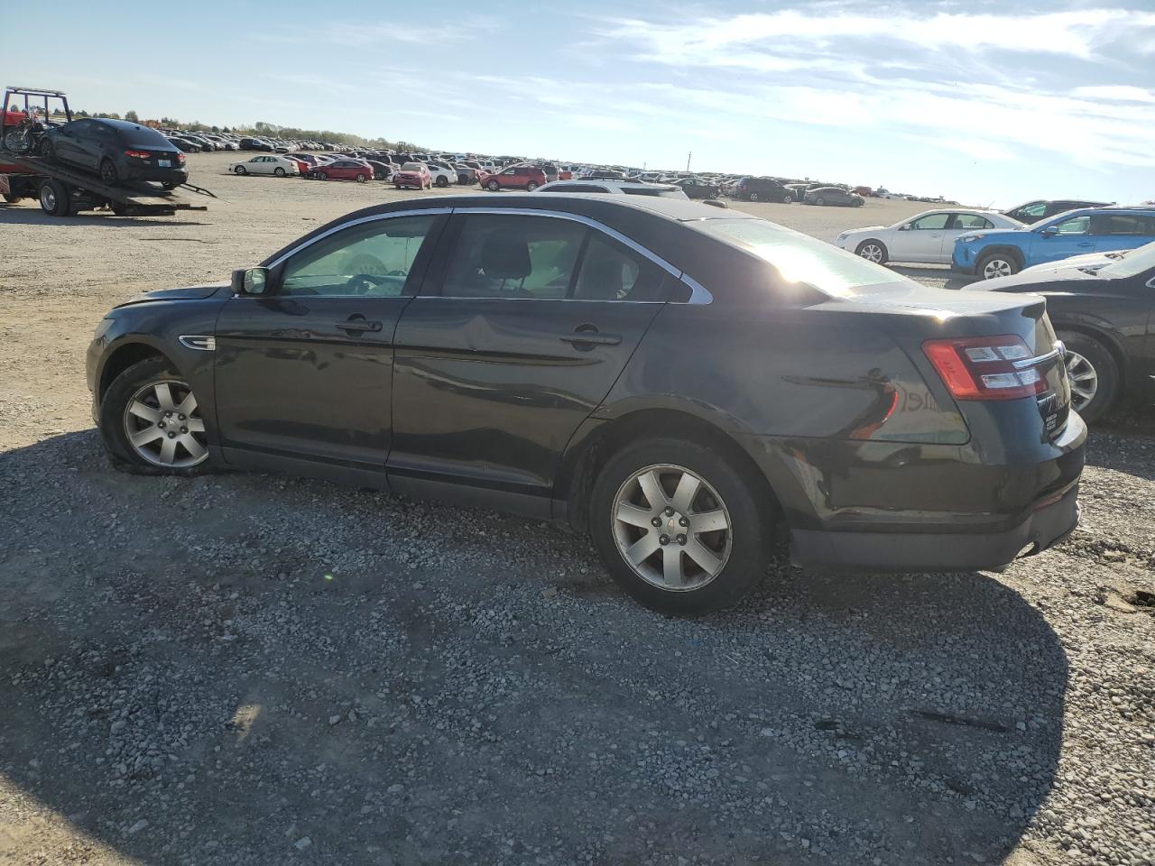 Ford Taurus Se Image 12
