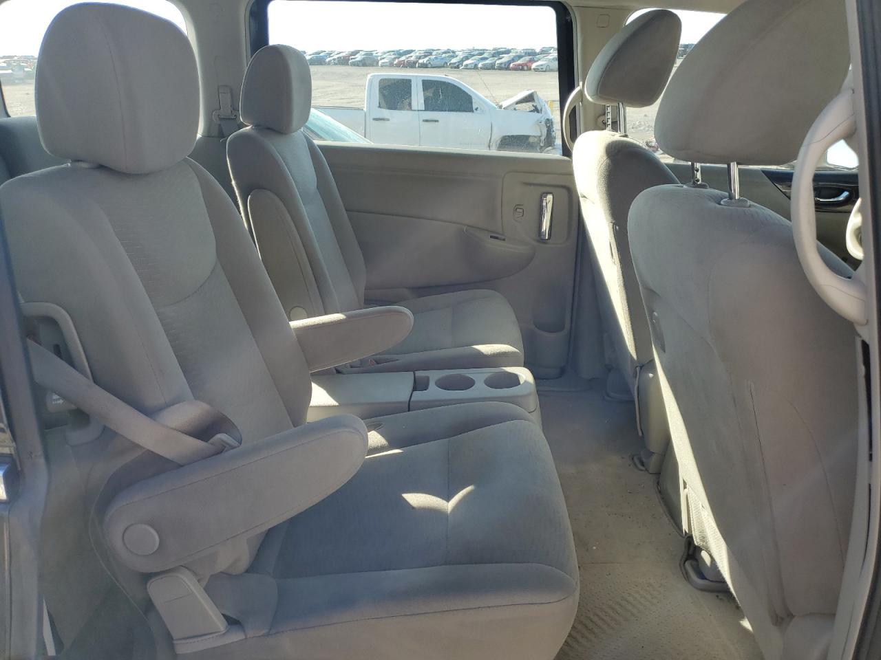 Nissan Quest S Image 10