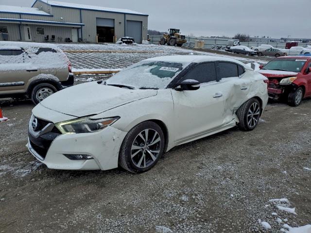  Salvage Nissan Maxima