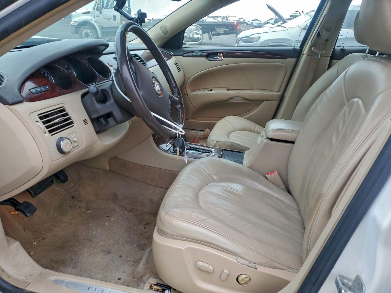 Buick Lucerne Cxl Image 3