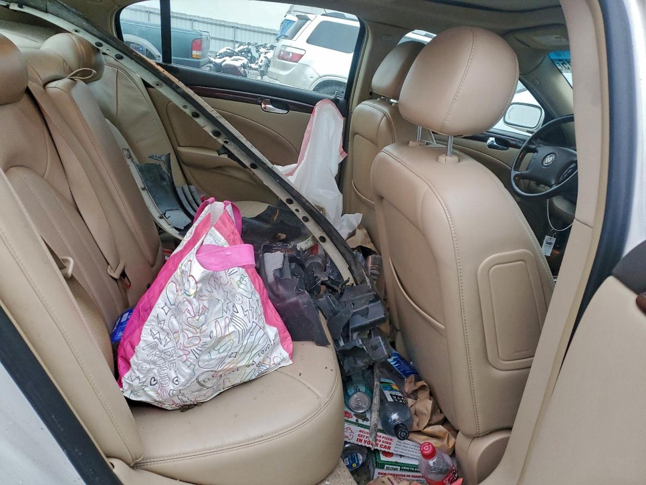 Buick Lucerne Cxl Image 10